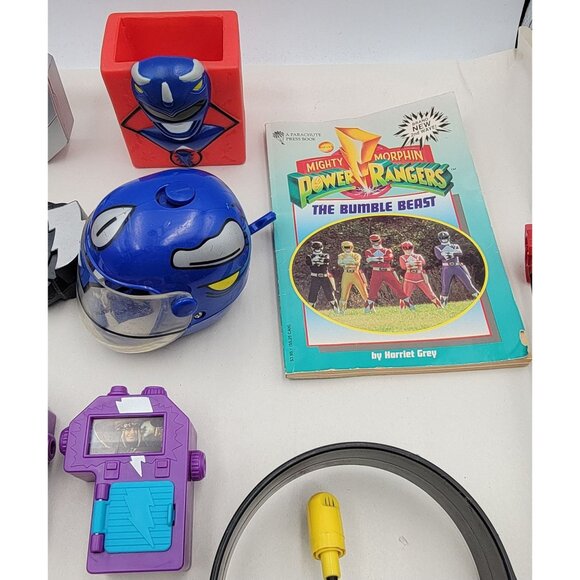 Vintage Lot of Mighty Morphin Power Rangers Collectibles - Picture 4 of 14
